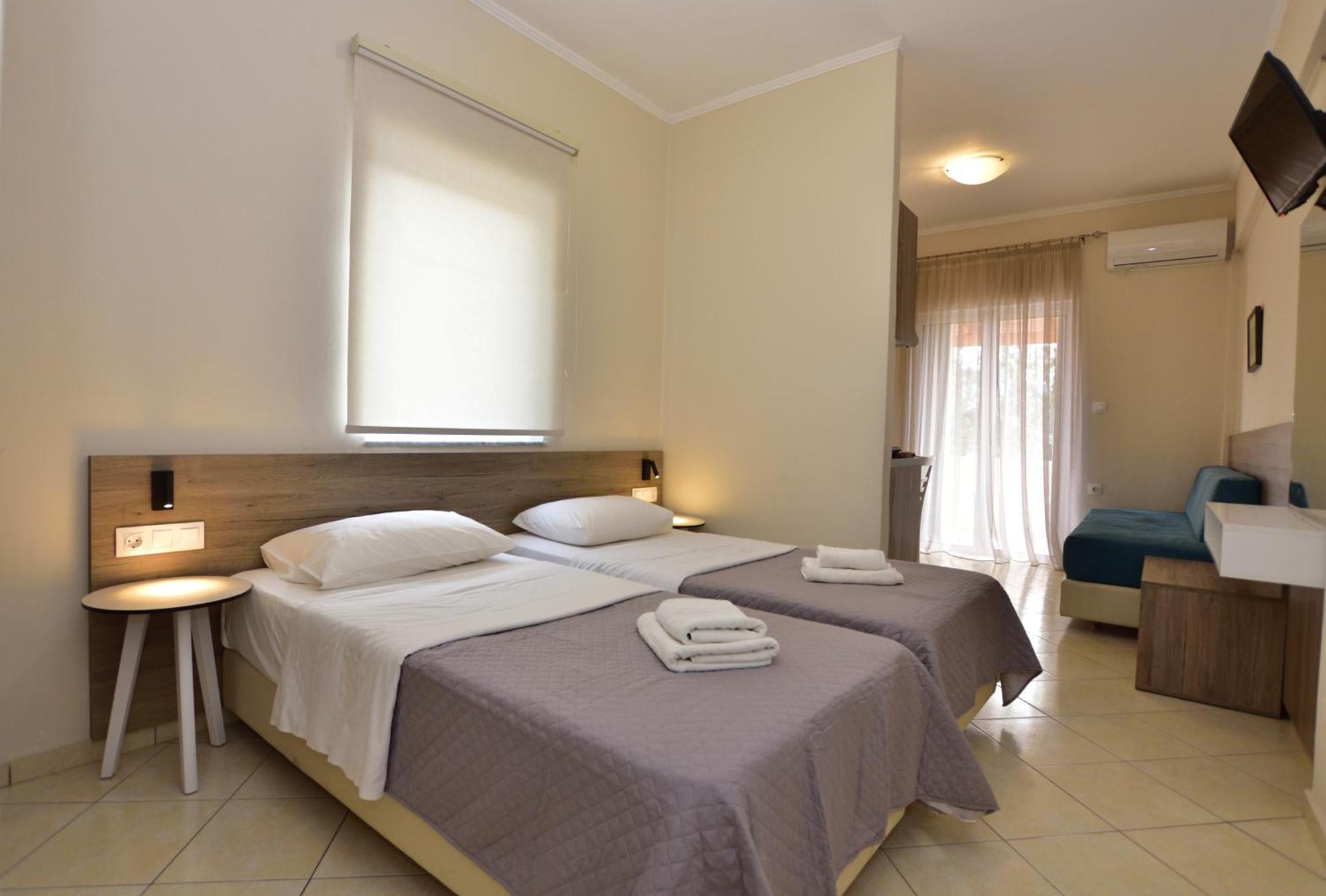 Flisvos Rooms Палиохора Екстериор снимка