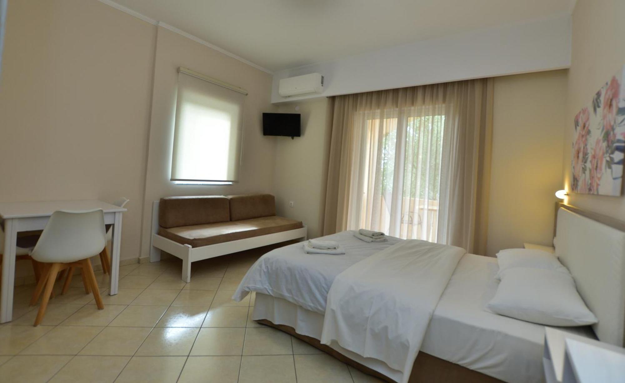 Flisvos Rooms Палиохора Екстериор снимка
