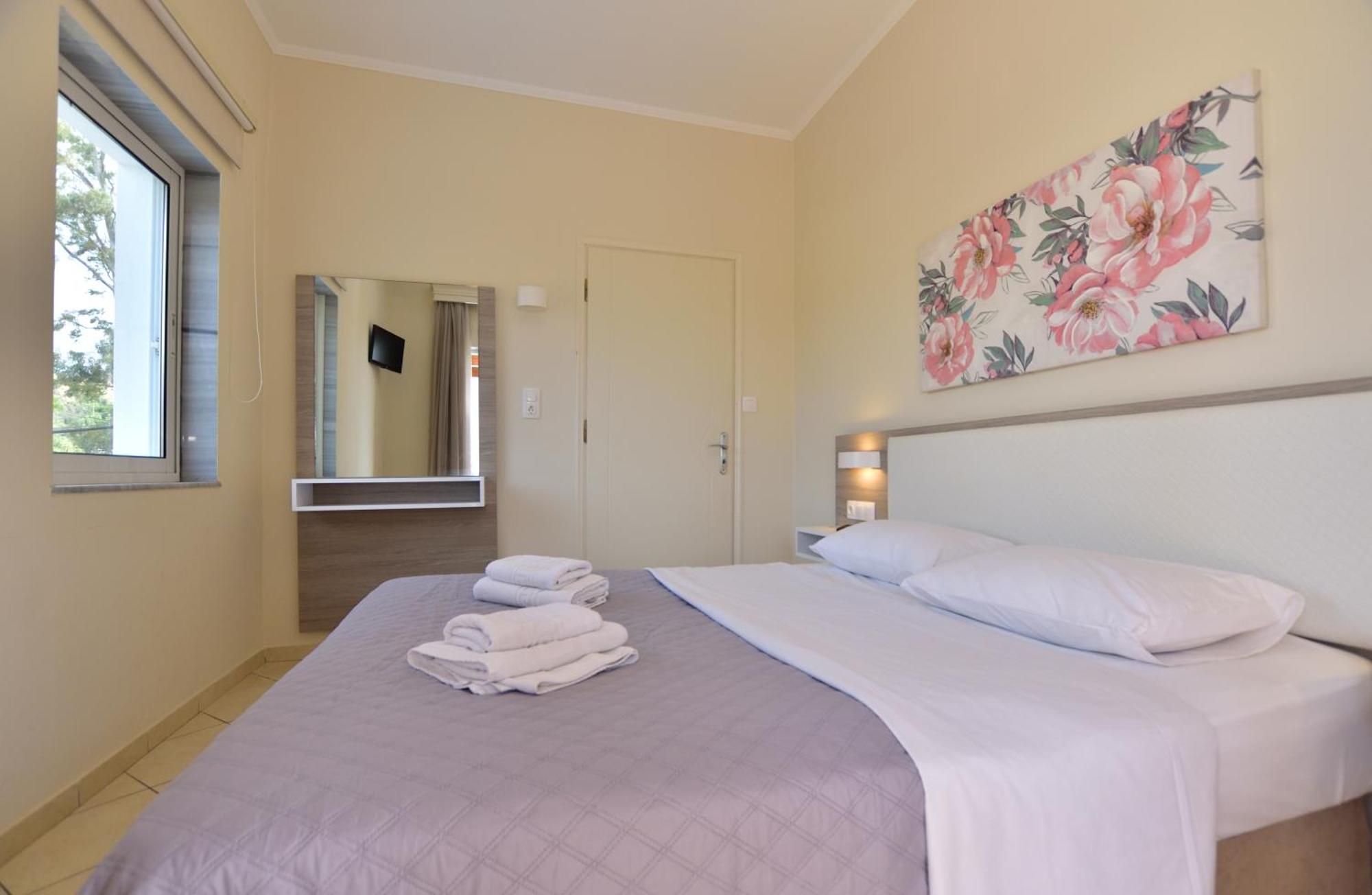 Flisvos Rooms Палиохора Екстериор снимка